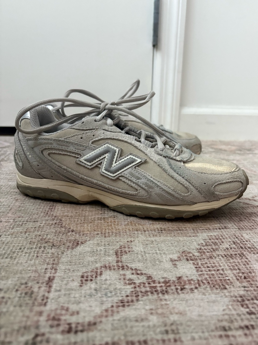New Balance 204L sneakers